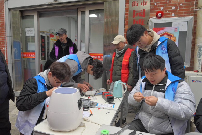 喜报！ 学院“馨语护梦”志愿服务队获评硚口区“十佳青年志愿服务团体”